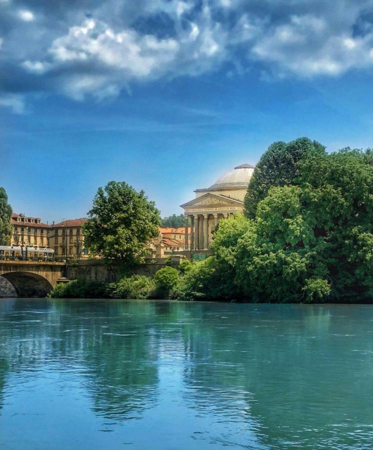 Domus Benefica Apartment Turin Bagian luar foto
